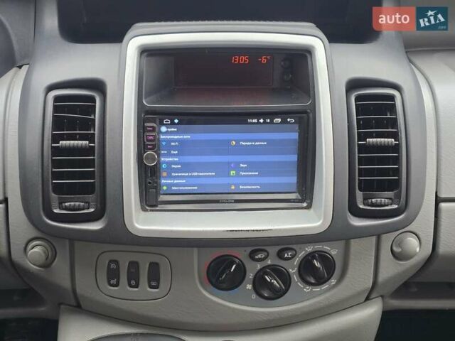 Сірий Опель Віваро, об'ємом двигуна 2 л та пробігом 307 тис. км за 13299 $, фото 39 на Automoto.ua