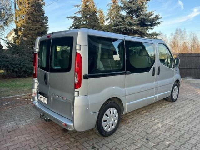 Серый Опель Виваро, объемом двигателя 2 л и пробегом 192 тыс. км за 8000 $, фото 6 на Automoto.ua