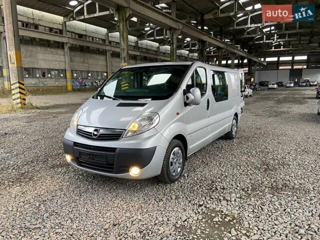 Серый Опель Виваро, объемом двигателя 2.5 л и пробегом 265 тыс. км за 13850 $, фото 7 на Automoto.ua