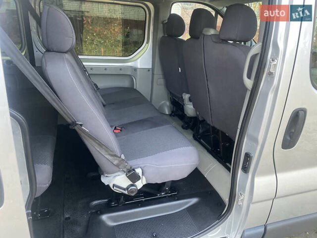 Серый Опель Виваро, объемом двигателя 2 л и пробегом 216 тыс. км за 14950 $, фото 30 на Automoto.ua