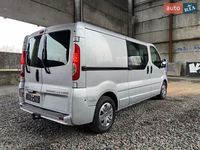 Серый Опель Виваро, объемом двигателя 2.5 л и пробегом 265 тыс. км за 13850 $, фото 18 на Automoto.ua