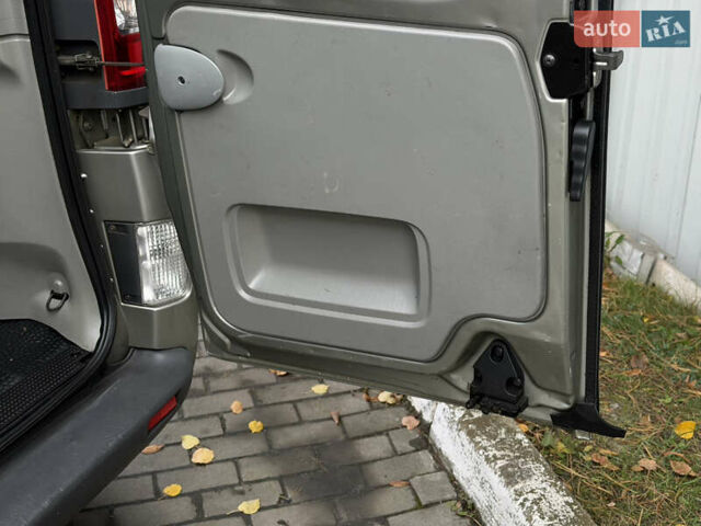 Сірий Опель Віваро, об'ємом двигуна 2 л та пробігом 282 тис. км за 13850 $, фото 18 на Automoto.ua