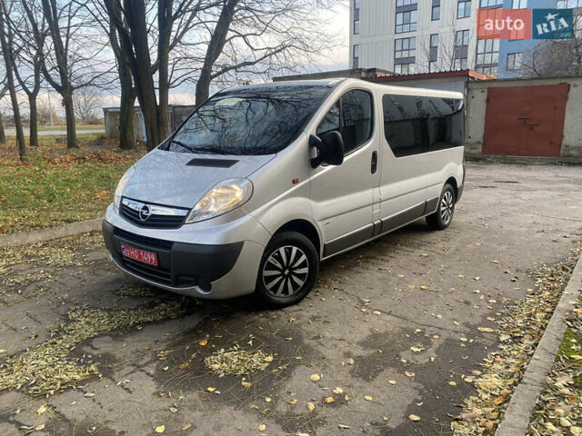 Серый Опель Виваро, объемом двигателя 2 л и пробегом 216 тыс. км за 14950 $, фото 9 на Automoto.ua