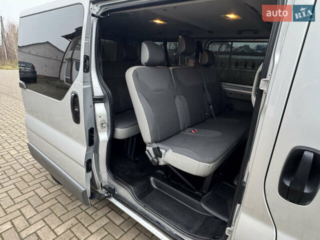 Серый Опель Виваро, объемом двигателя 2 л и пробегом 250 тыс. км за 14950 $, фото 45 на Automoto.ua