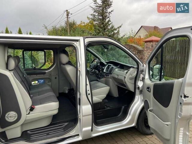 Серый Опель Виваро, объемом двигателя 2.5 л и пробегом 285 тыс. км за 13950 $, фото 46 на Automoto.ua