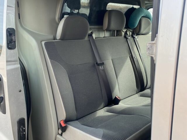 Серый Опель Виваро, объемом двигателя 0 л и пробегом 215 тыс. км за 13500 $, фото 2 на Automoto.ua