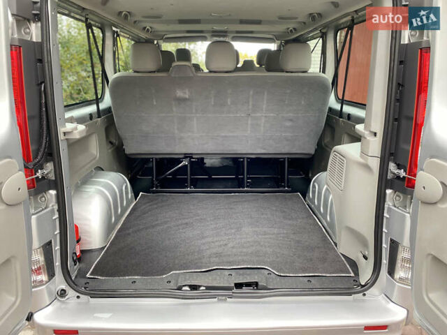 Серый Опель Виваро, объемом двигателя 2 л и пробегом 287 тыс. км за 14700 $, фото 20 на Automoto.ua