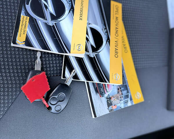 Серый Опель Виваро, объемом двигателя 2 л и пробегом 352 тыс. км за 14950 $, фото 22 на Automoto.ua