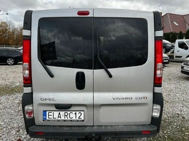 Серый Опель Виваро, объемом двигателя 2 л и пробегом 224 тыс. км за 8700 $, фото 5 на Automoto.ua