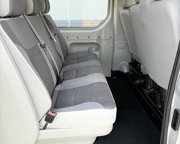 Серый Опель Виваро, объемом двигателя 2 л и пробегом 352 тыс. км за 14950 $, фото 20 на Automoto.ua