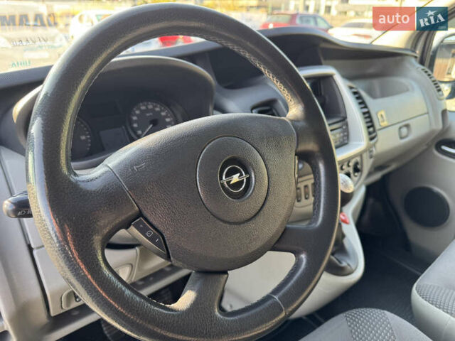 Опель Виваро 2013 в Черновцах на Automoto.ua Серый Опель Виваро, объемом двигателя 2 л и пробегом 299 тыс. км за 14400 $, фото 23 на Automoto.ua