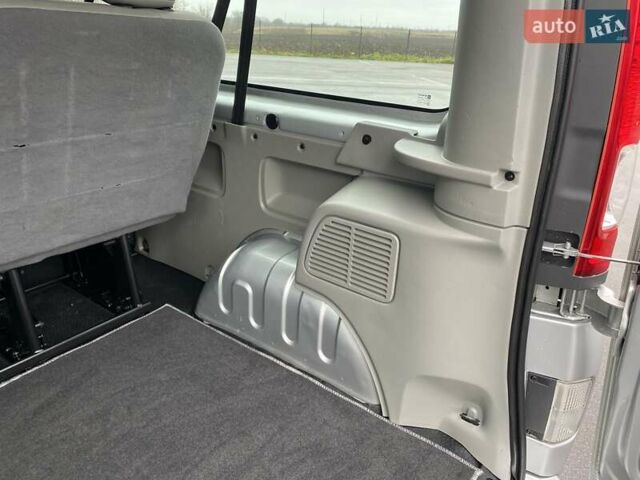 Серый Опель Виваро, объемом двигателя 2 л и пробегом 288 тыс. км за 13950 $, фото 17 на Automoto.ua