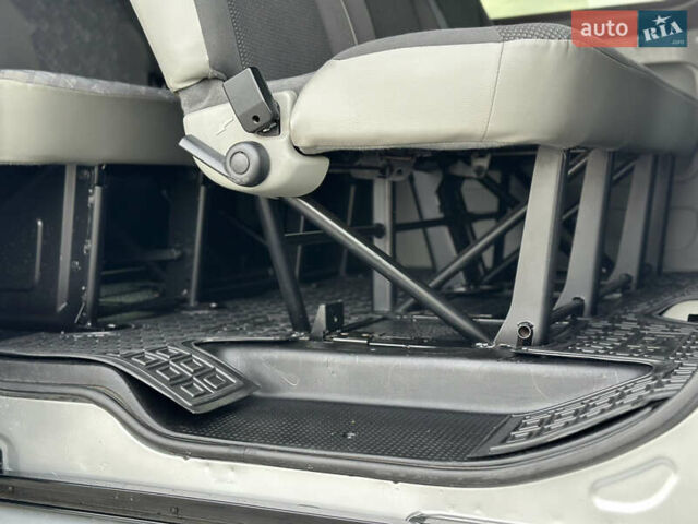 Серый Опель Виваро, объемом двигателя 2 л и пробегом 320 тыс. км за 14500 $, фото 59 на Automoto.ua