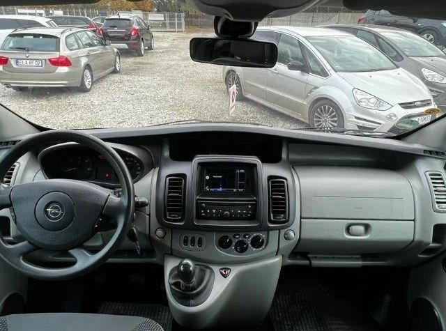 Серый Опель Виваро, объемом двигателя 2 л и пробегом 224 тыс. км за 8700 $, фото 15 на Automoto.ua