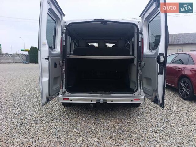 Серый Опель Виваро, объемом двигателя 2 л и пробегом 293 тыс. км за 16200 $, фото 7 на Automoto.ua