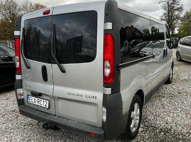 Серый Опель Виваро, объемом двигателя 2 л и пробегом 224 тыс. км за 8700 $, фото 6 на Automoto.ua