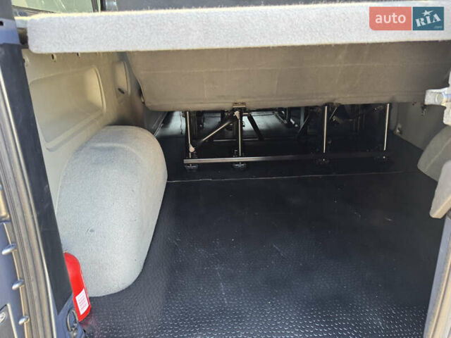 Опель Виваро 2013 в Черновцах на Automoto.ua Серый Опель Виваро, объемом двигателя 2 л и пробегом 299 тыс. км за 14400 $, фото 15 на Automoto.ua