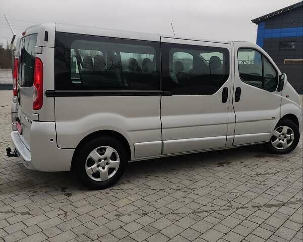 Сірий Опель Віваро, об'ємом двигуна 2 л та пробігом 386 тис. км за 15999 $, фото 18 на Automoto.ua