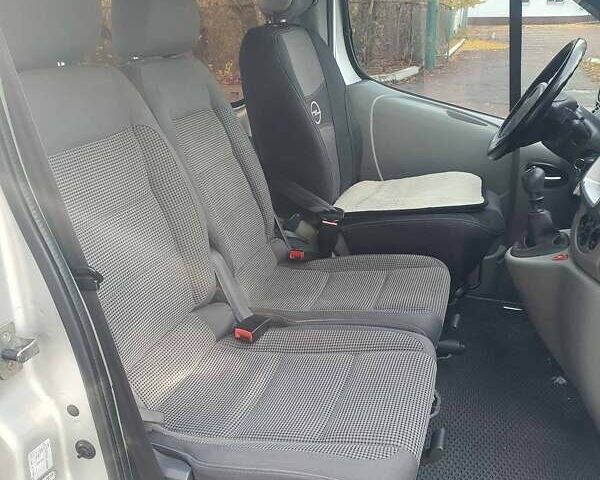 Опель Виваро 2013 в Прилуках на Automoto.ua Серый Опель Виваро, объемом двигателя 2 л и пробегом 296 тыс. км за 13000 $, фото 18 на Automoto.ua