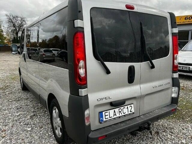 Серый Опель Виваро, объемом двигателя 2 л и пробегом 224 тыс. км за 8700 $, фото 4 на Automoto.ua