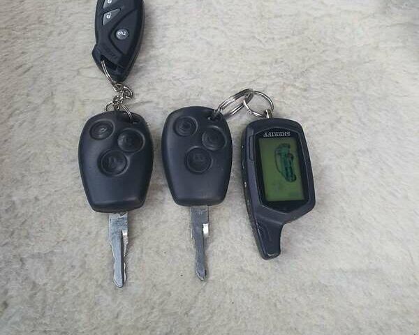 Опель Виваро 2013 в Прилуках на Automoto.ua Серый Опель Виваро, объемом двигателя 2 л и пробегом 296 тыс. км за 13000 $, фото 23 на Automoto.ua