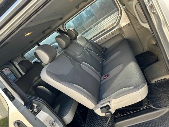 Серый Опель Виваро, объемом двигателя 2 л и пробегом 227 тыс. км за 8700 $, фото 10 на Automoto.ua