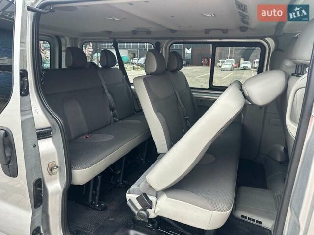 Серый Опель Виваро, объемом двигателя 2 л и пробегом 260 тыс. км за 16300 $, фото 17 на Automoto.ua