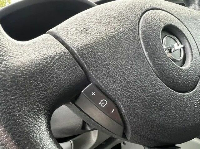 Серый Опель Виваро, объемом двигателя 2 л и пробегом 224 тыс. км за 8700 $, фото 18 на Automoto.ua