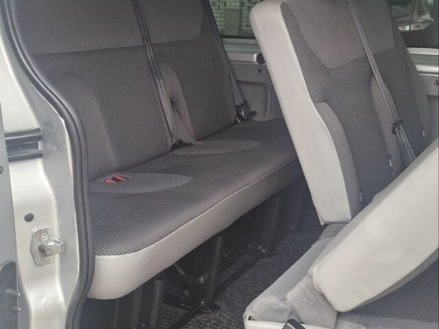 Серый Опель Виваро, объемом двигателя 2 л и пробегом 338 тыс. км за 13200 $, фото 4 на Automoto.ua