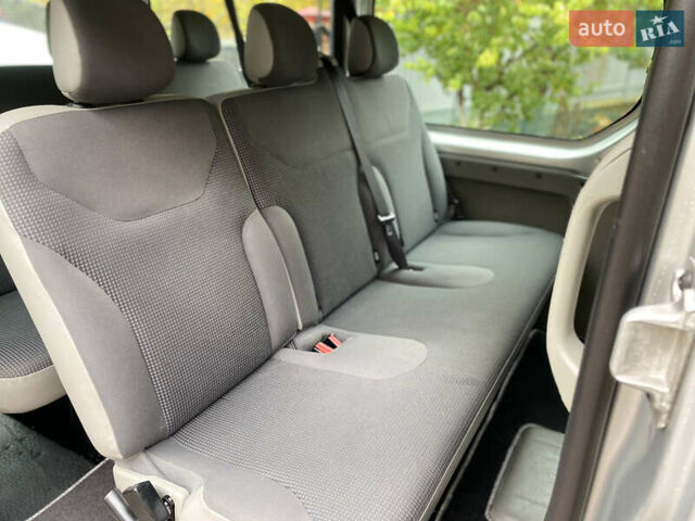 Серый Опель Виваро, объемом двигателя 2 л и пробегом 287 тыс. км за 14700 $, фото 16 на Automoto.ua