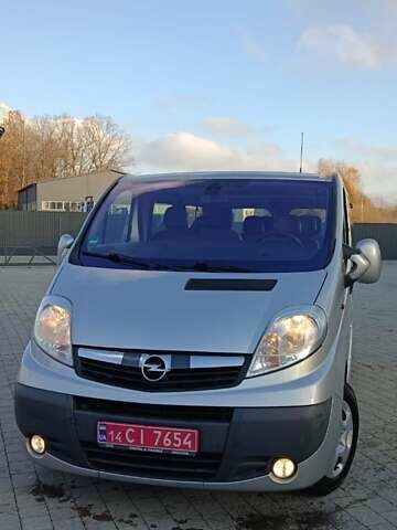 Серый Опель Виваро, объемом двигателя 2 л и пробегом 386 тыс. км за 16600 $, фото 10 на Automoto.ua