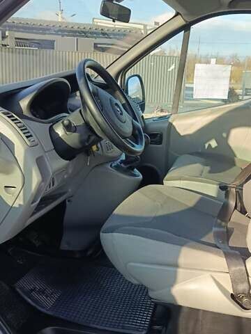 Серый Опель Виваро, объемом двигателя 2 л и пробегом 386 тыс. км за 16600 $, фото 42 на Automoto.ua