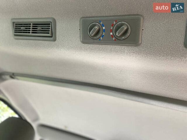 Серый Опель Виваро, объемом двигателя 2 л и пробегом 287 тыс. км за 14700 $, фото 15 на Automoto.ua