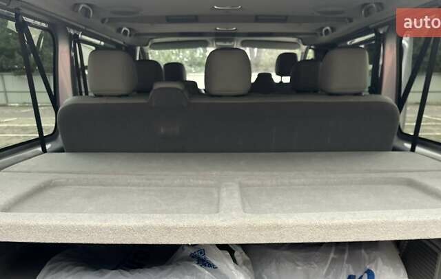 Серый Опель Виваро, объемом двигателя 2 л и пробегом 260 тыс. км за 16300 $, фото 7 на Automoto.ua