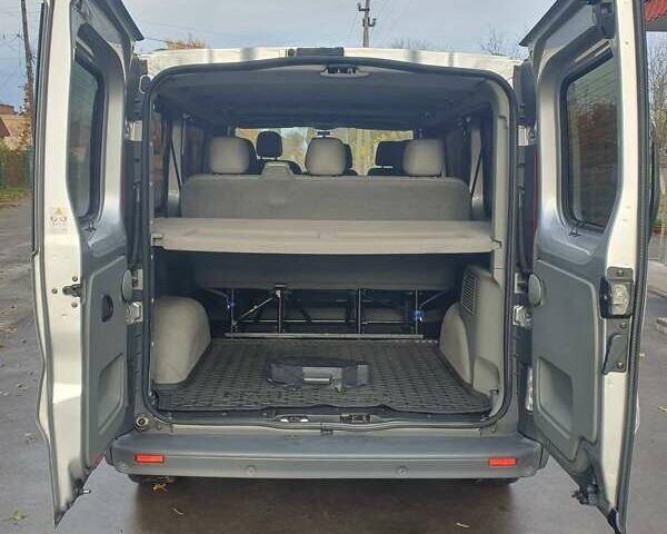 Опель Виваро 2013 в Прилуках на Automoto.ua Серый Опель Виваро, объемом двигателя 2 л и пробегом 296 тыс. км за 13000 $, фото 12 на Automoto.ua