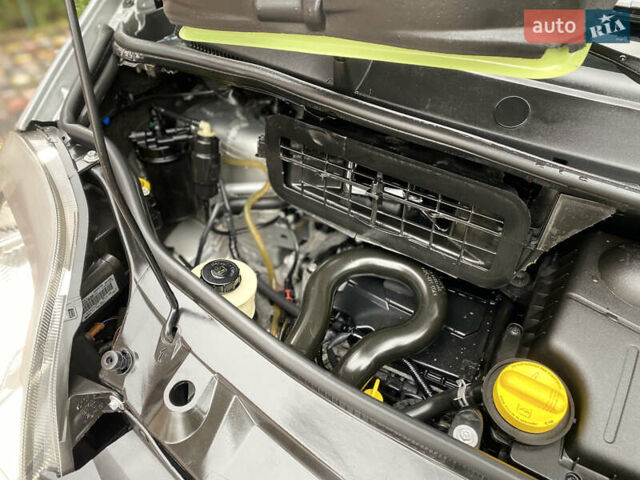 Серый Опель Виваро, объемом двигателя 2 л и пробегом 287 тыс. км за 14700 $, фото 33 на Automoto.ua