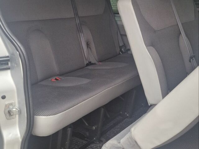 Серый Опель Виваро, объемом двигателя 2 л и пробегом 338 тыс. км за 13200 $, фото 1 на Automoto.ua