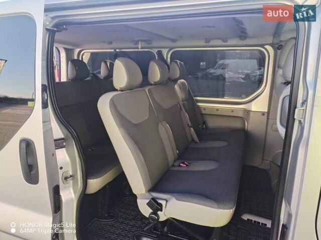 Серый Опель Виваро, объемом двигателя 2 л и пробегом 286 тыс. км за 14999 $, фото 13 на Automoto.ua