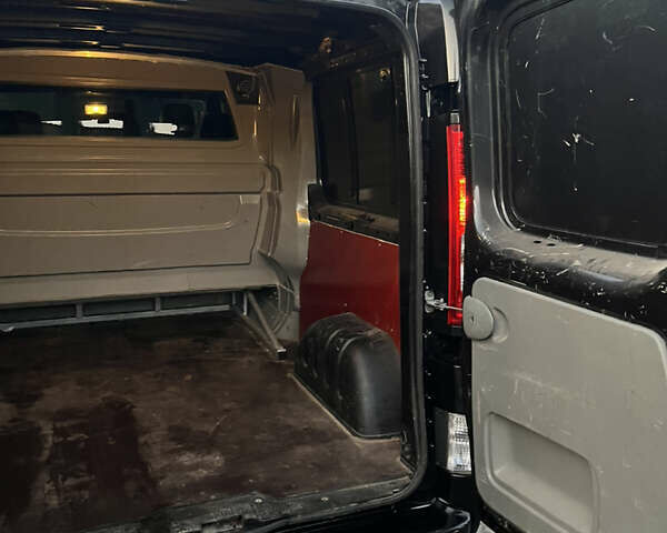 Серый Опель Виваро, объемом двигателя 2 л и пробегом 211 тыс. км за 14750 $, фото 29 на Automoto.ua