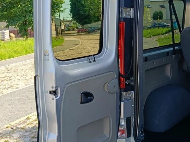 Серый Опель Виваро, объемом двигателя 2 л и пробегом 216 тыс. км за 8700 $, фото 23 на Automoto.ua