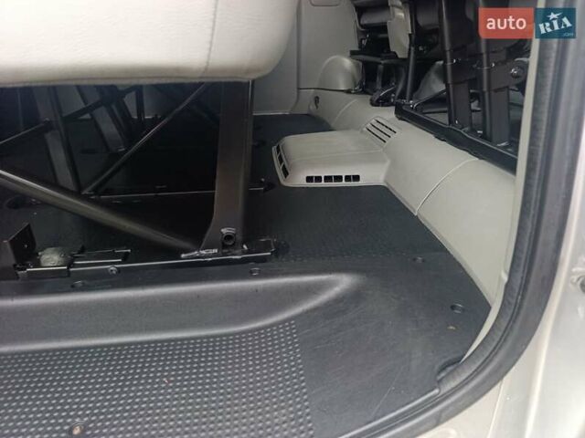 Серый Опель Виваро, объемом двигателя 2 л и пробегом 293 тыс. км за 16200 $, фото 6 на Automoto.ua