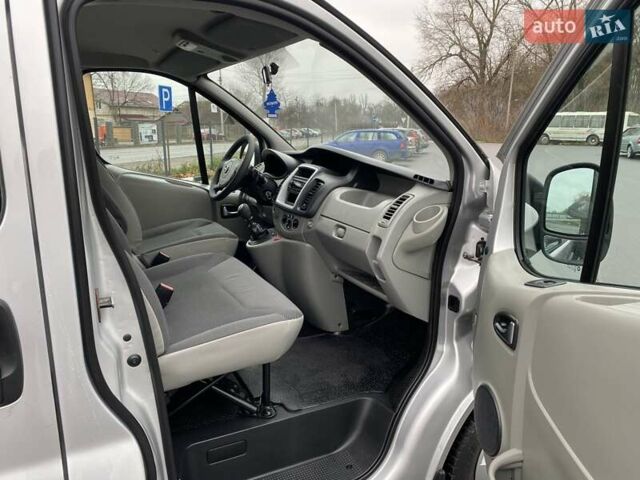 Серый Опель Виваро, объемом двигателя 2 л и пробегом 288 тыс. км за 13950 $, фото 23 на Automoto.ua