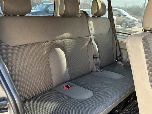 Серый Опель Виваро, объемом двигателя 2 л и пробегом 227 тыс. км за 8700 $, фото 13 на Automoto.ua