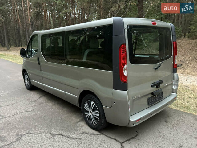 Серый Опель Виваро, объемом двигателя 2 л и пробегом 260 тыс. км за 15800 $, фото 48 на Automoto.ua