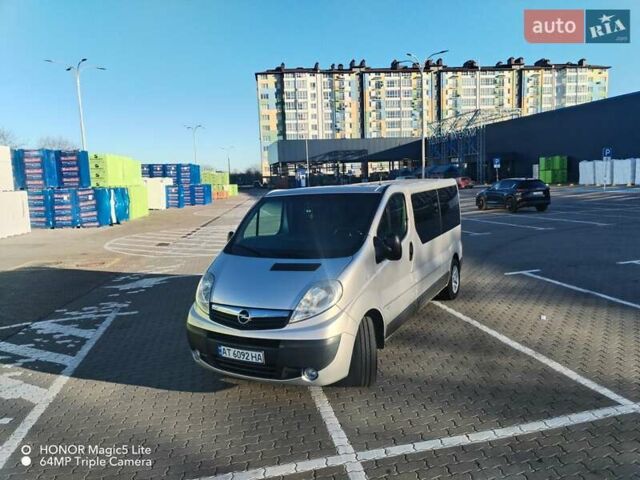 Серый Опель Виваро, объемом двигателя 2 л и пробегом 286 тыс. км за 14999 $, фото 3 на Automoto.ua