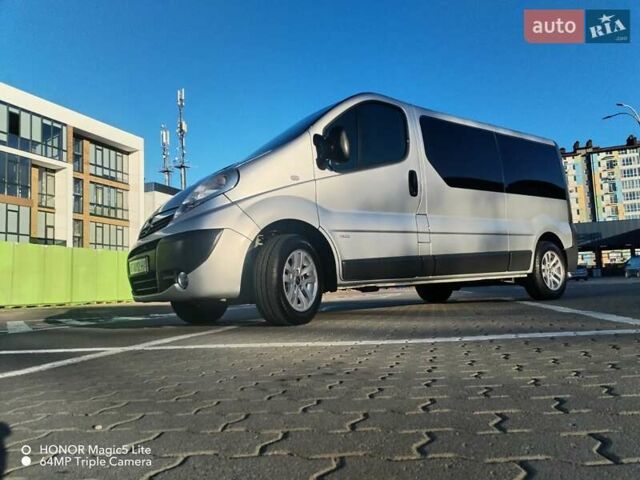 Серый Опель Виваро, объемом двигателя 2 л и пробегом 286 тыс. км за 14999 $, фото 12 на Automoto.ua