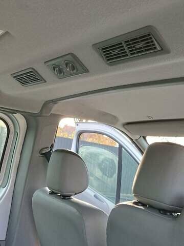 Серый Опель Виваро, объемом двигателя 2 л и пробегом 386 тыс. км за 16600 $, фото 46 на Automoto.ua