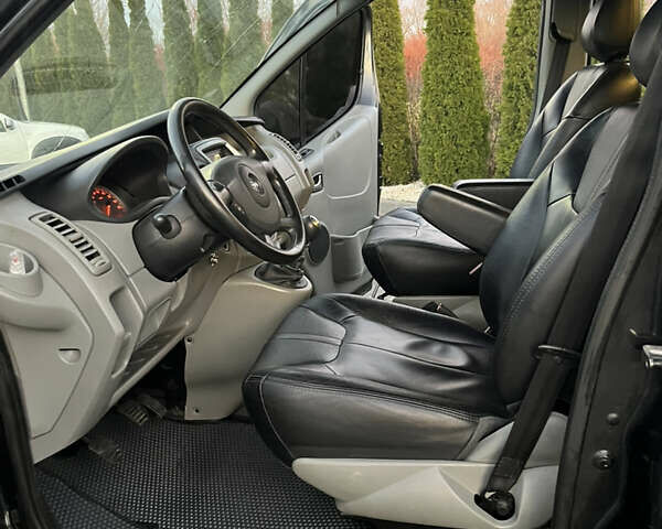 Серый Опель Виваро, объемом двигателя 2 л и пробегом 211 тыс. км за 14750 $, фото 17 на Automoto.ua