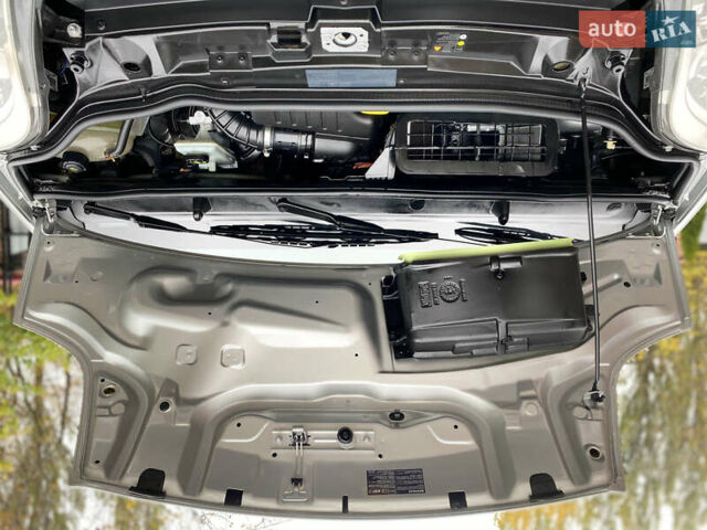 Серый Опель Виваро, объемом двигателя 2 л и пробегом 287 тыс. км за 14700 $, фото 35 на Automoto.ua