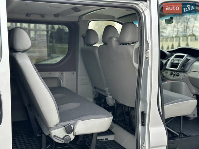 Серый Опель Виваро, объемом двигателя 2 л и пробегом 320 тыс. км за 14500 $, фото 54 на Automoto.ua